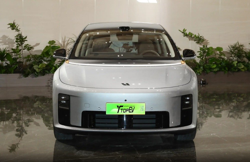 imgi_3_lixiang i8 4 2026 Li i8– China Export Vehicle | China Vehicle Shipping Canada - Image 1